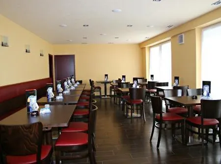 弗吕克酒店及餐厅 3*