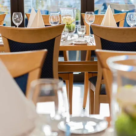 Hotel-restaurant Fueck 3* לברקוסן