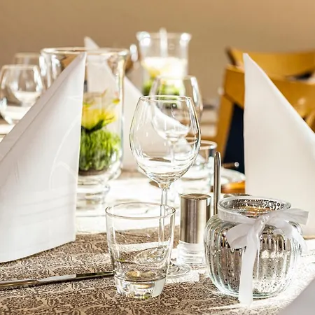 Hotel-restaurant Fueck 3* לברקוסן