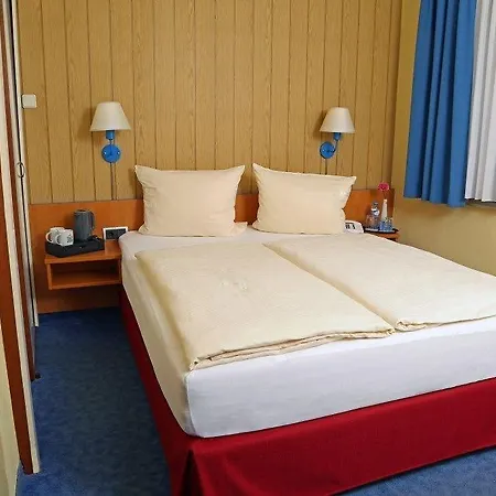 Hotel-restaurant Fueck מלון 3*