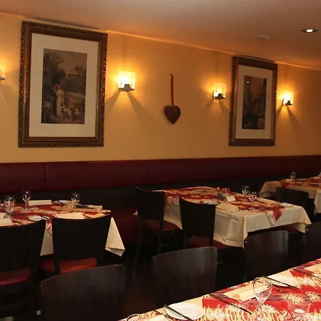 Hotel-restaurant Fueck לברקוסן