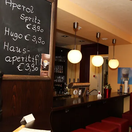 فندق Hotel-restaurant Fueck ليفركوزن