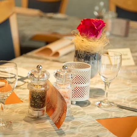 Hotel-restaurant Fueck فندق ليفركوزن